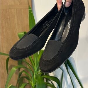 Salvatore Ferragamo Women’s Black Shoes Size 9